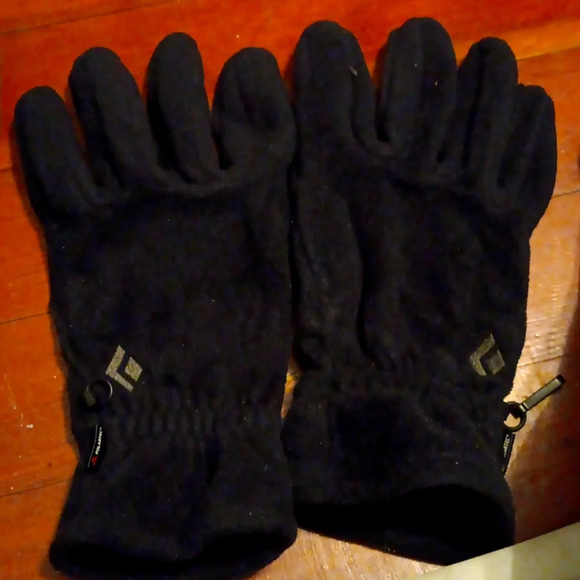 Other - MENS BLACK WINTER GLOVES LARGE
